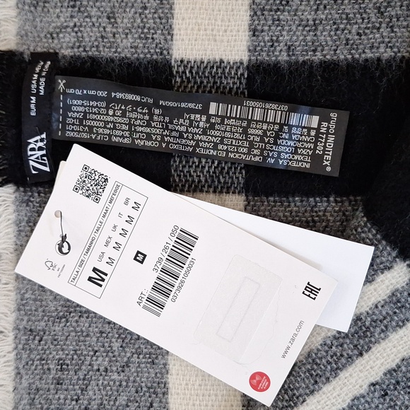 NEW ZARA Knit Scarf - Picture 2 of 8
